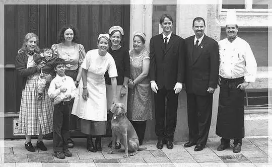 Teamfoto der A.O.G. Hauspersonal Agentur München – seit 1993
